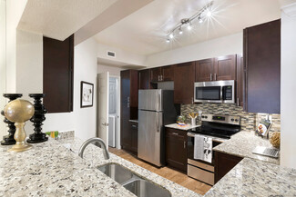 800 W 38th St, Austin, TX 78705