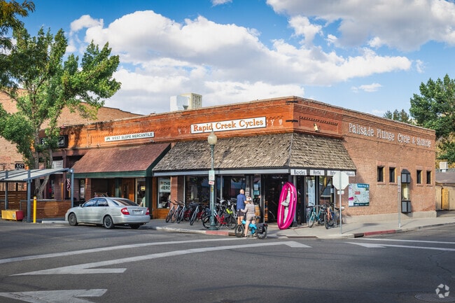 Palisade Cycle & Shuttle is a great place to get info about bike trails in the Palisade Area.