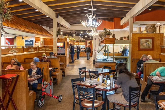 Western Sizzlin is a popular steakhouse with the locals and features a full salad bar and two dessert bars.