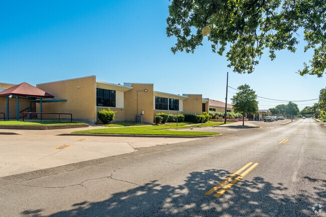 Dedicated to Excellence: Britain Elementary School, shaping tomorrow's leaders in Irving, TX.