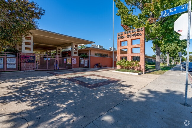 San Fernando Senior High School