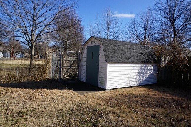 2536 S Mccann Ave, Springfield, MO 65804 - photo 5