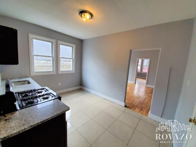 356 Wainwright St unit 2L, Newark, NJ 07112 - photo 3