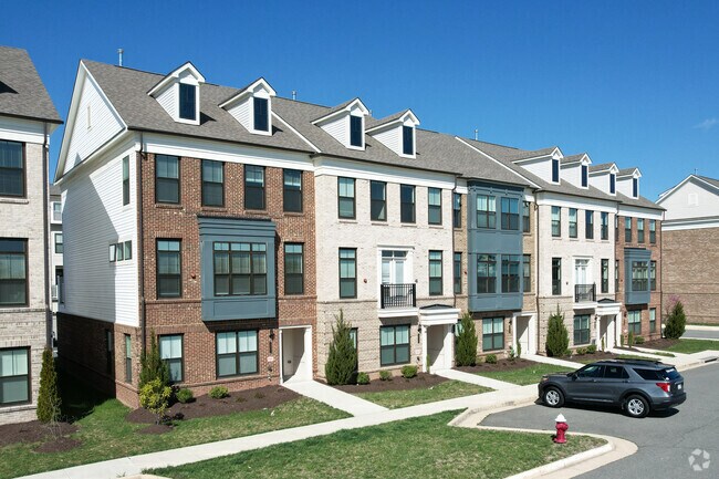 Townhomes are a popular choice for families old and new in Loudoun Valley Estates.