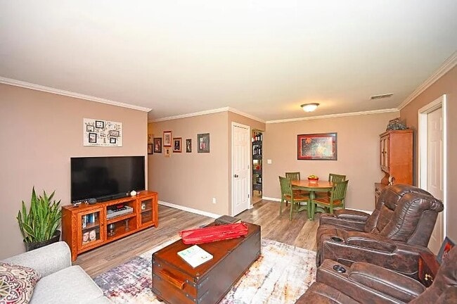 11822 Ramsdale Ct, Cincinnati, OH 45246 - photo 2