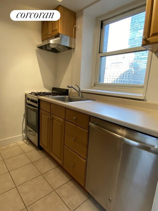 Tower 53, New York, NY 10019 - photo 6