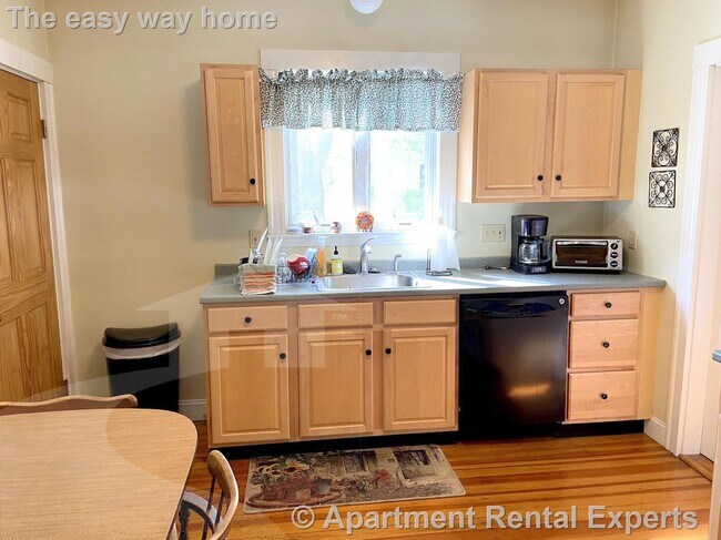 41 Bay State Ave unit 2, Somerville, MA 02144 - photo 6