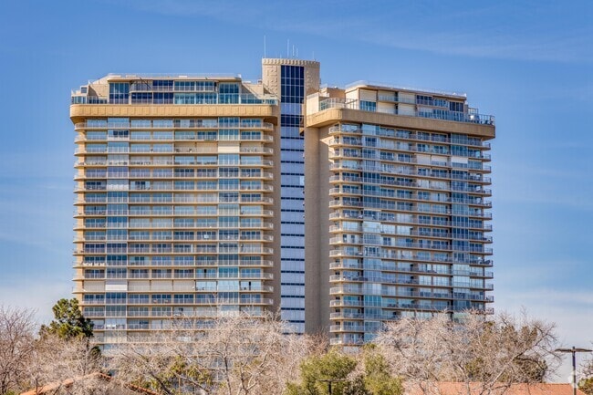 The Las Vegas Country Club is a housing development and 18-hole golf course east of Las Vegas in Winchester.