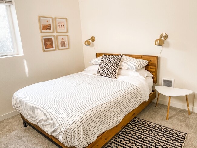 5506 NE Hoyt St unit B, Portland, OR 97213 - photo 6