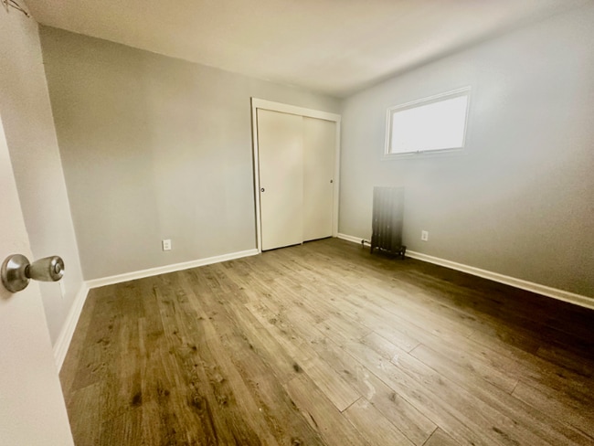 680 Stamp Dr, Elkhart, IN 46514 - photo 2