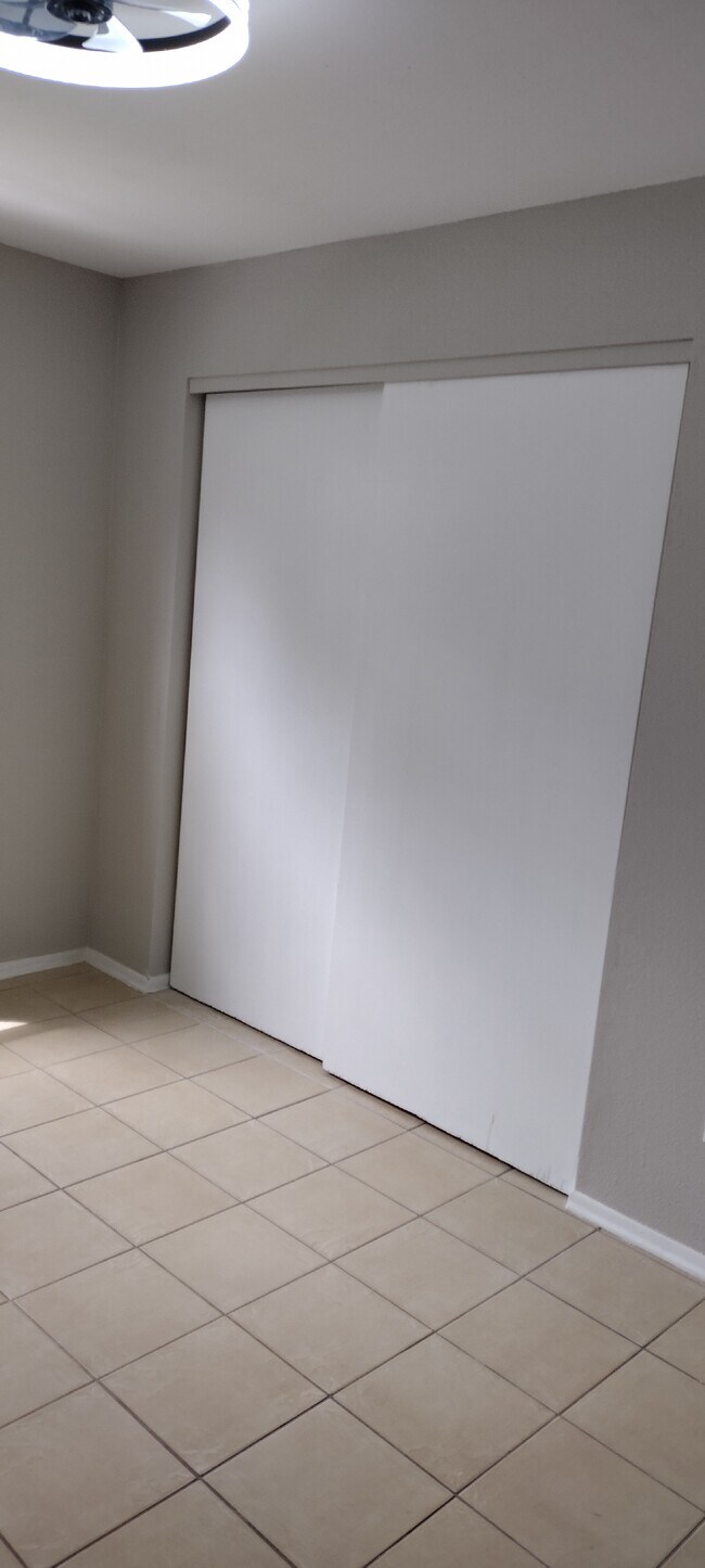 5301 E 18th Ave unit A, Tampa, FL 33619 - photo 7