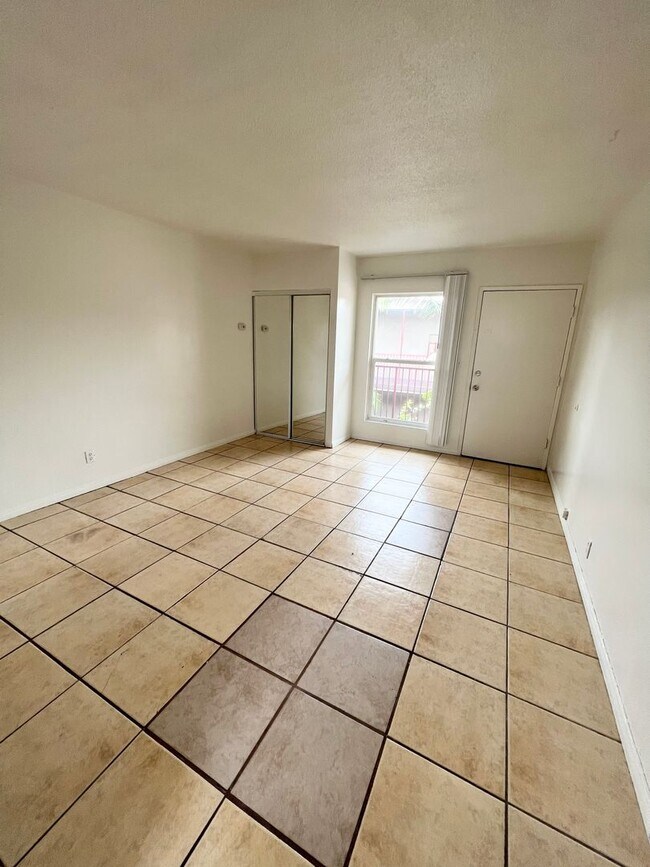 HAWTHORNE WAY, Hawthorne, CA 90250 - photo 4