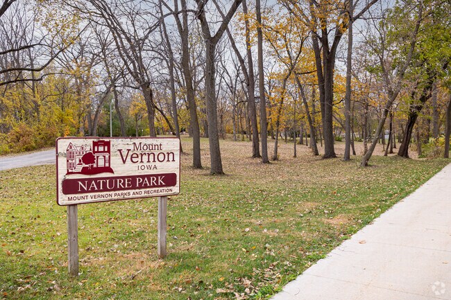 Nature Park in Mount Vernon provides trails, disc golf, and green space for year-round outdoor recreation.