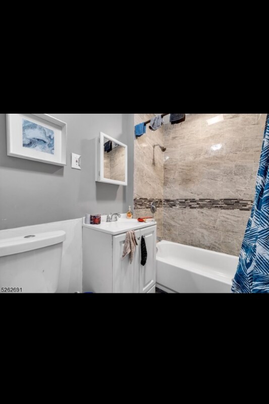 8 Edmonds Place unit 2L, Newark, NJ 07112 - photo 4