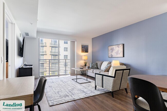 200 NE 1st Ave unit 832.1412449, Pompano Beach, FL 33060 - photo 2