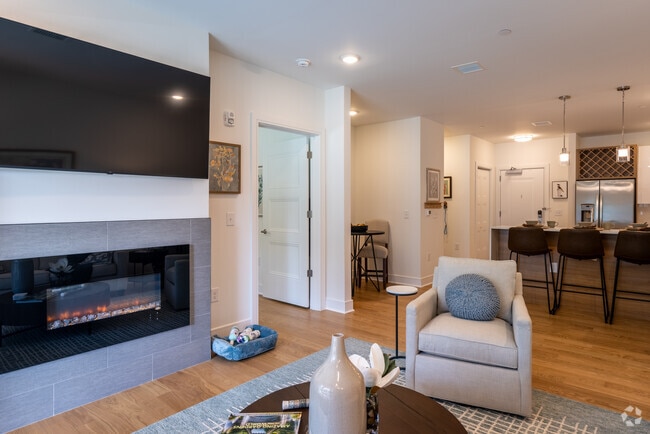 1BR, 1BA - 931SF