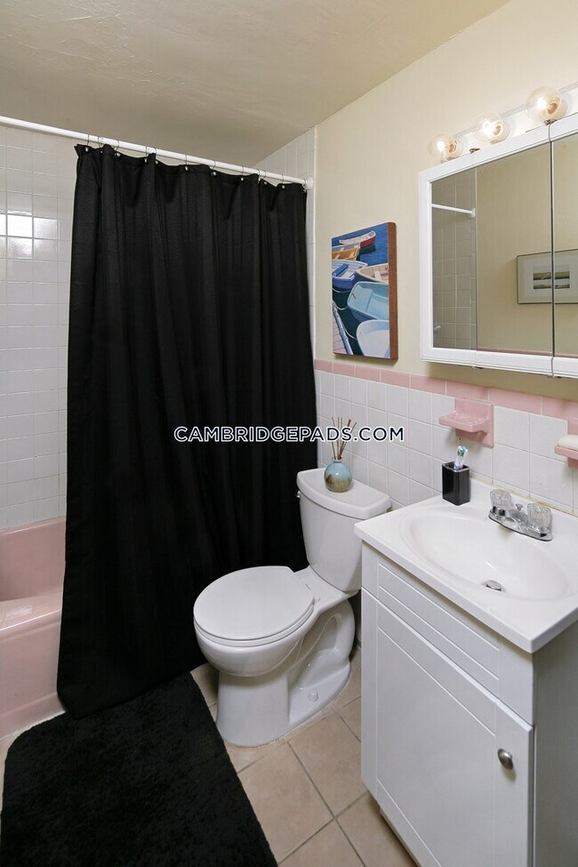 9 Chester St Unit 4, Cambridge, MA 02140