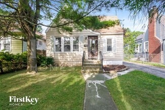 216 S Elmwood Ave, Waukegan, IL 60085