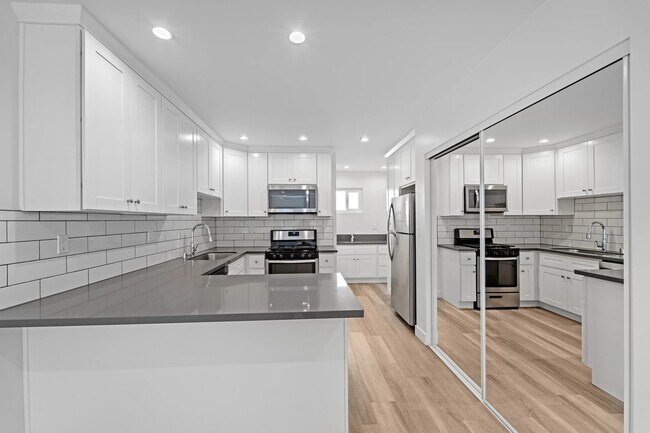 1240 W 29th St unit 4, Los Angeles, CA 90007 - photo 7