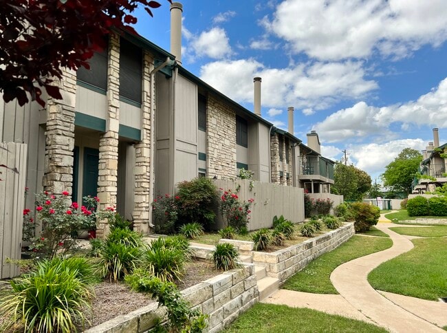 Woodwillow Townhomes and Duplexes, Austin, TX 78704 - photo 6