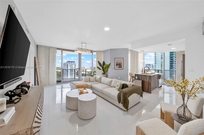 Aria on the Bay unit 4905, Miami, FL 33132 - photo 2