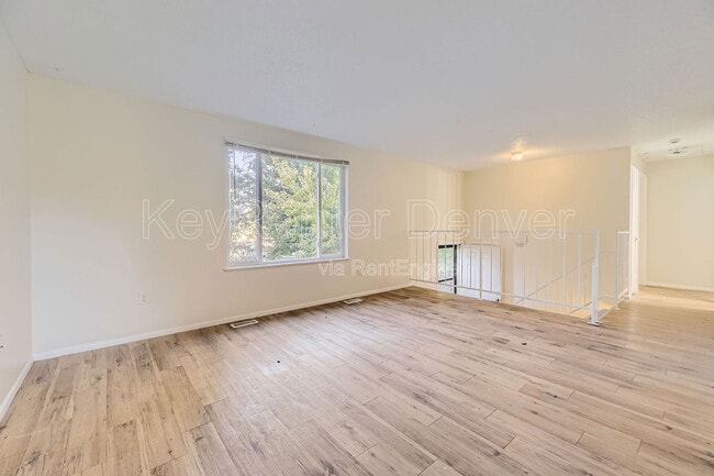 3208 S Olathe Way, Aurora, CO 80013 - photo 7