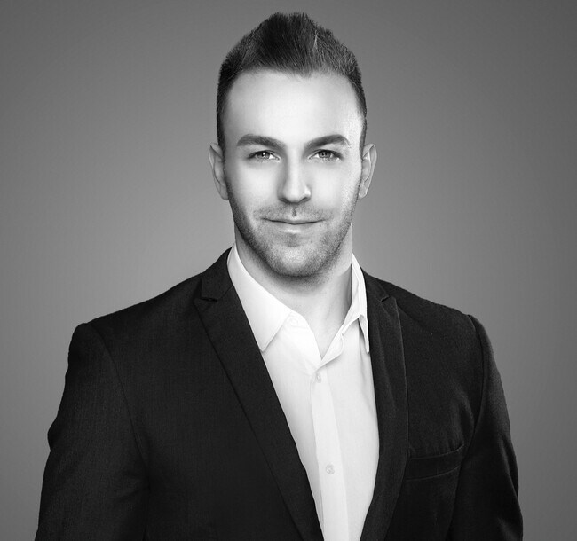 Agent Photo