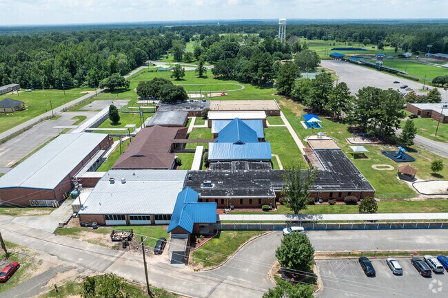 North Forrest Elementary in Hattiesburg, MS, serves 225 students with a 9 to 1 ratio.