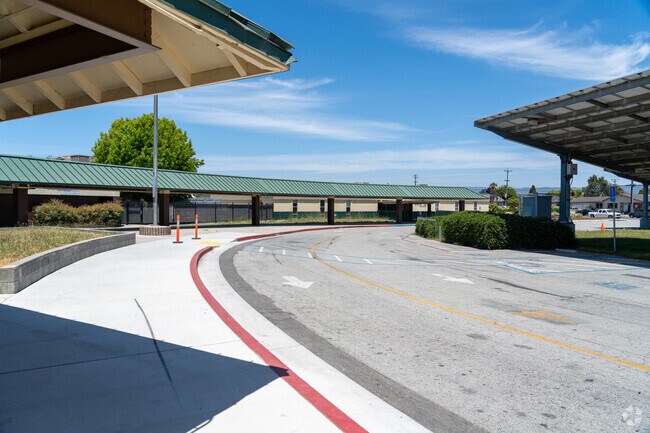 Rolling Hills Middle School in Watsonville fosters academic excellence.