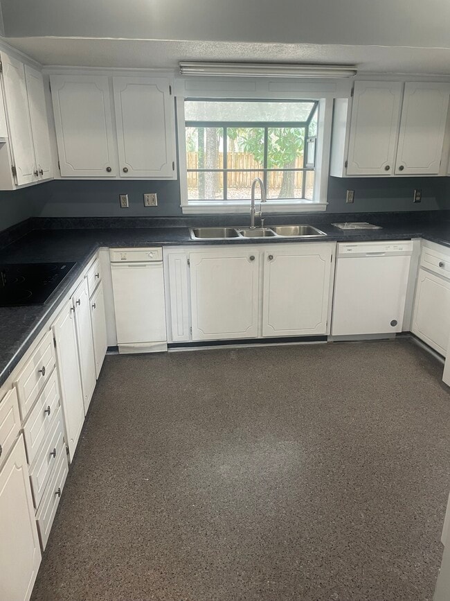 129 Dutch Island Dr, Savannah, GA 31406 - photo 2