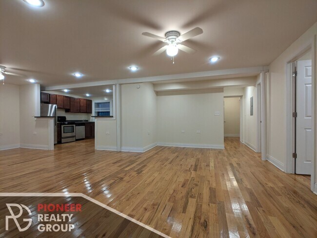 1129 W Oakdale Ave unit 1, Chicago, IL 60657 - photo 6