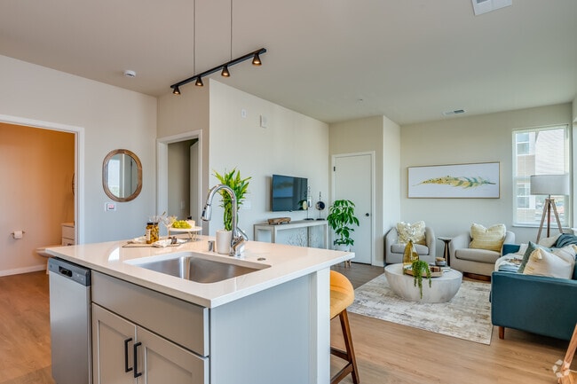 1BR, 1BA - 762SF - Kitchen