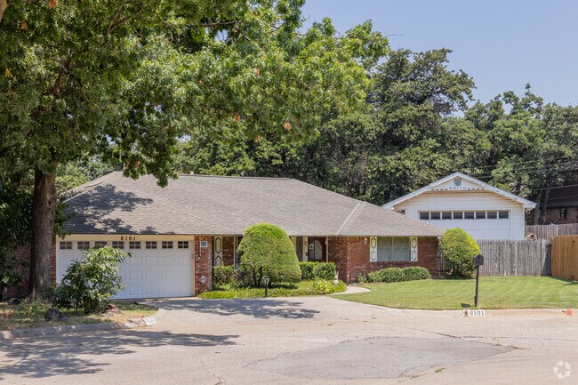 Owners take great pride in maintaining their homes in Sycamore Creek.