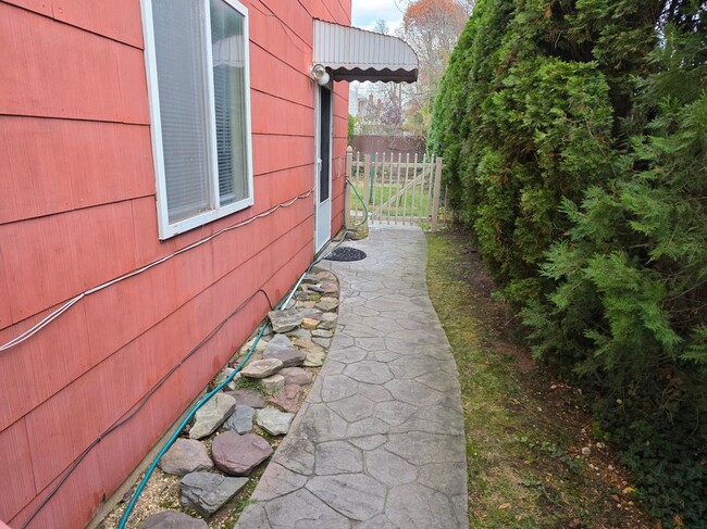 1707 Meadowbrook Rd, Merrick, NY 11566 - photo 7