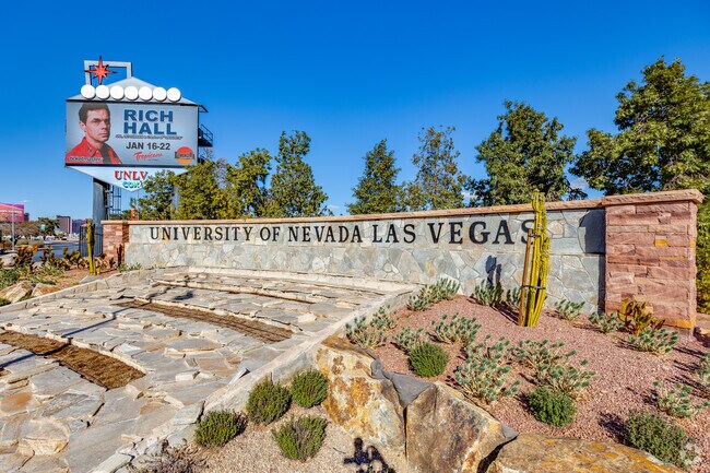 The University of Nevada Las Vegas enrolls over 32,000 students.