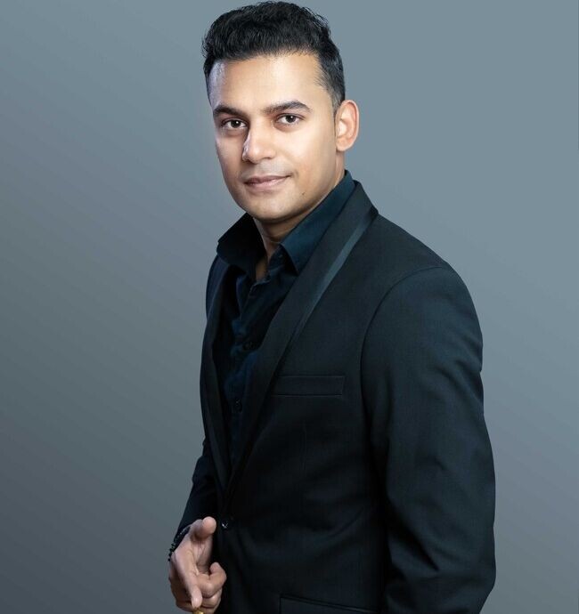 Agent Photo