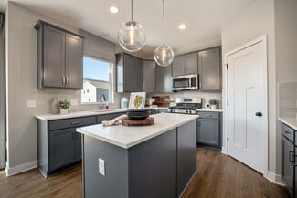 899 Heimat Haus, Grove City, OH 43123