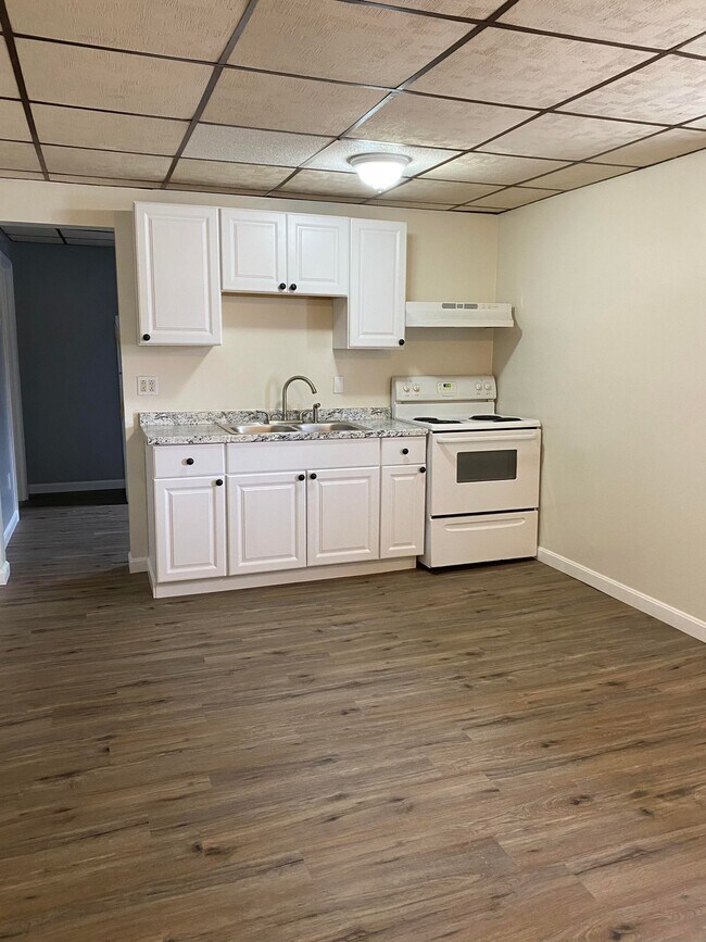 916 Main St unit 1, Vassalboro, ME 04989 - photo 3