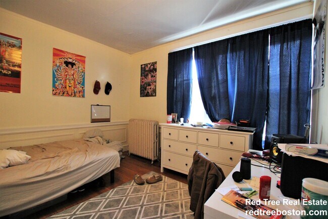 316 St Paul St unit 3, Brookline, MA 02446 - photo 7