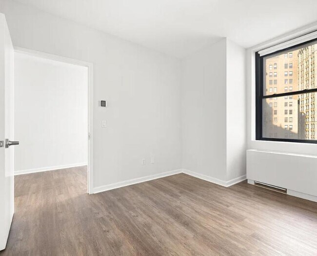25 Park Row unit 23N, New York, NY 10038 - photo 2