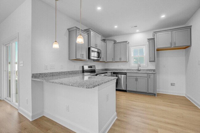 132 Poplar St unit 38066977, Vass, NC 28394 - photo 2