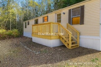 21 White Birch Ln, Levant, ME 04456