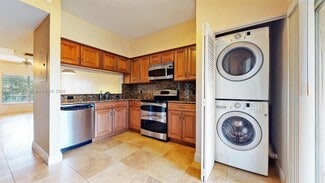 203 Mallory Ct, Weston, FL 33326