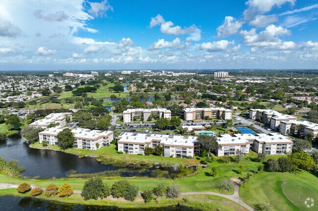 Condominiums in Davie, Florida are ideal for first time homebuyers.