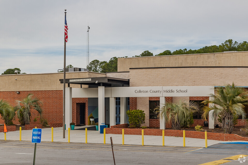 Colleton County Middle is a public school in Walterboro.