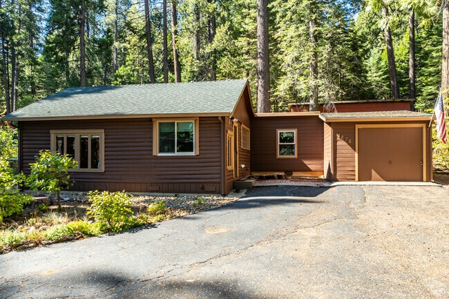 Arnold home includes a small shed for added storage.