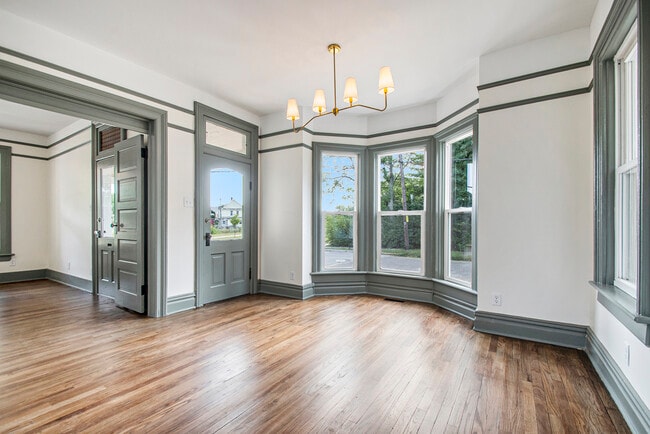 523 W Marion St, South Bend, IN 46601 - photo 3