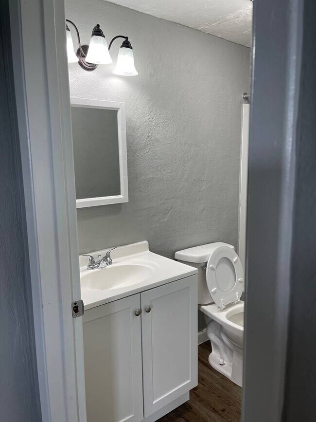 2740 E Phylbeck Ave unit 4, Terre Haute, IN 47805 - photo 7