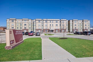 1005 Four Seasons Rd, Bloomington, IL 61701