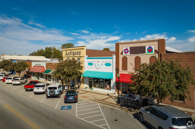 Locally owned shops are a common sight in Ringgold.